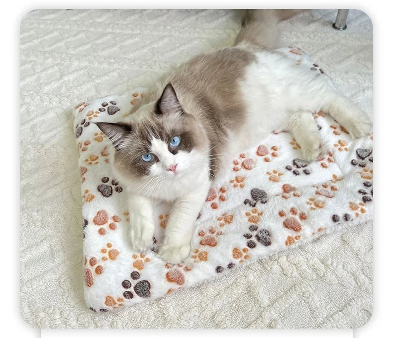 Flannel Pet Sleeping Mat & Dog Bed — Soft Plaid Cushion for Dogs & Cats