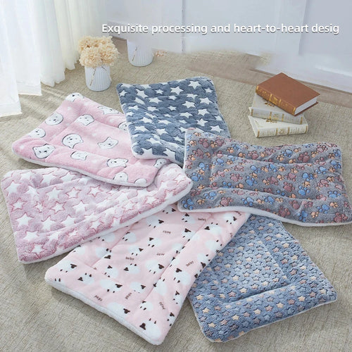 Flannel Pet Sleeping Mat & Dog Bed — Soft Plaid Cushion for Dogs & Cats
